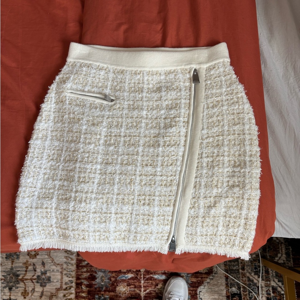 Elegant Cream Tweed Skirt